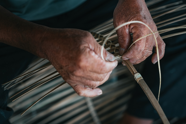 Weaving of Rattan/Bamboo Pendant Shade